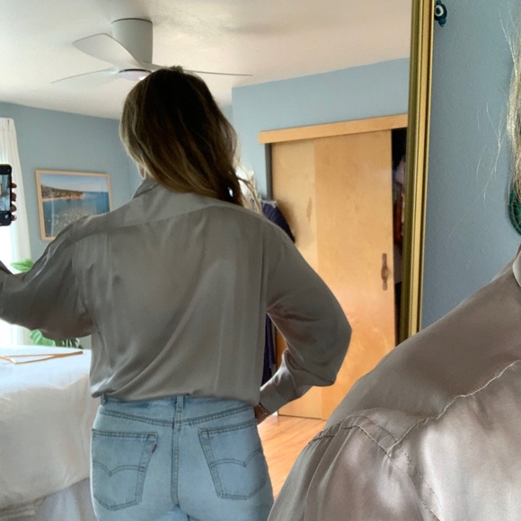 Vintage Anna and Frank 100% silk beige blouse - Picture 2 of 6